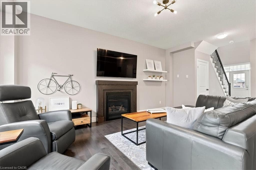 Detached for sale at 921 EDEN OAK Court, Grand River South, Kitchener, Ontario, photo 9