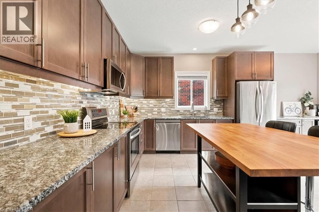 Detached for sale at 921 EDEN OAK Court, Grand River South, Kitchener, Ontario, photo 15