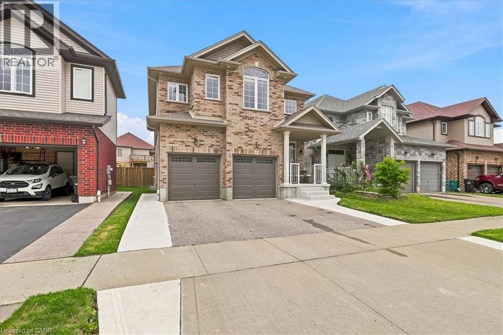 Detached for sale at 921 EDEN OAK Court, Grand River South, Kitchener, Ontario, photo 2