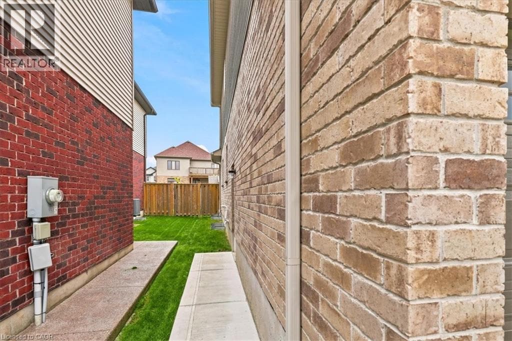 Detached for sale at 921 EDEN OAK Court, Grand River South, Kitchener, Ontario, photo 41