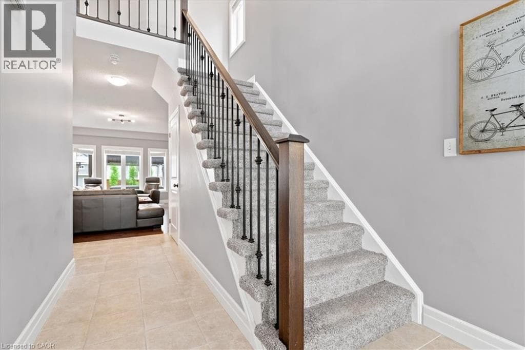 Detached for sale at 921 EDEN OAK Court, Grand River South, Kitchener, Ontario, photo 6