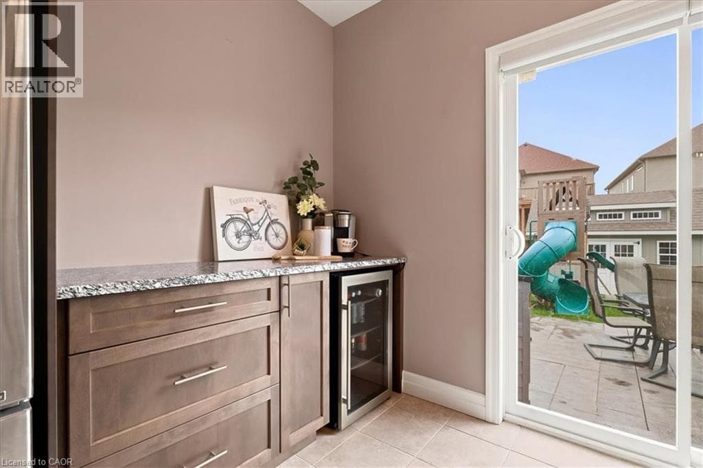 Detached for sale at 921 EDEN OAK Court, Grand River South, Kitchener, Ontario, photo 11