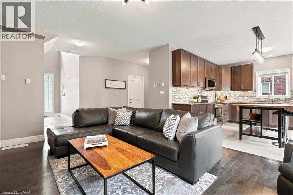 Detached for sale at 921 EDEN OAK Court, Grand River South, Kitchener, Ontario, photo 8