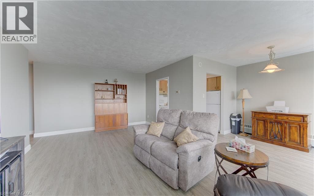 Apartment for sale at 24 MIDLAND Drive Unit# 403, Stanley Park, Kitchener, Ontario, photo 4