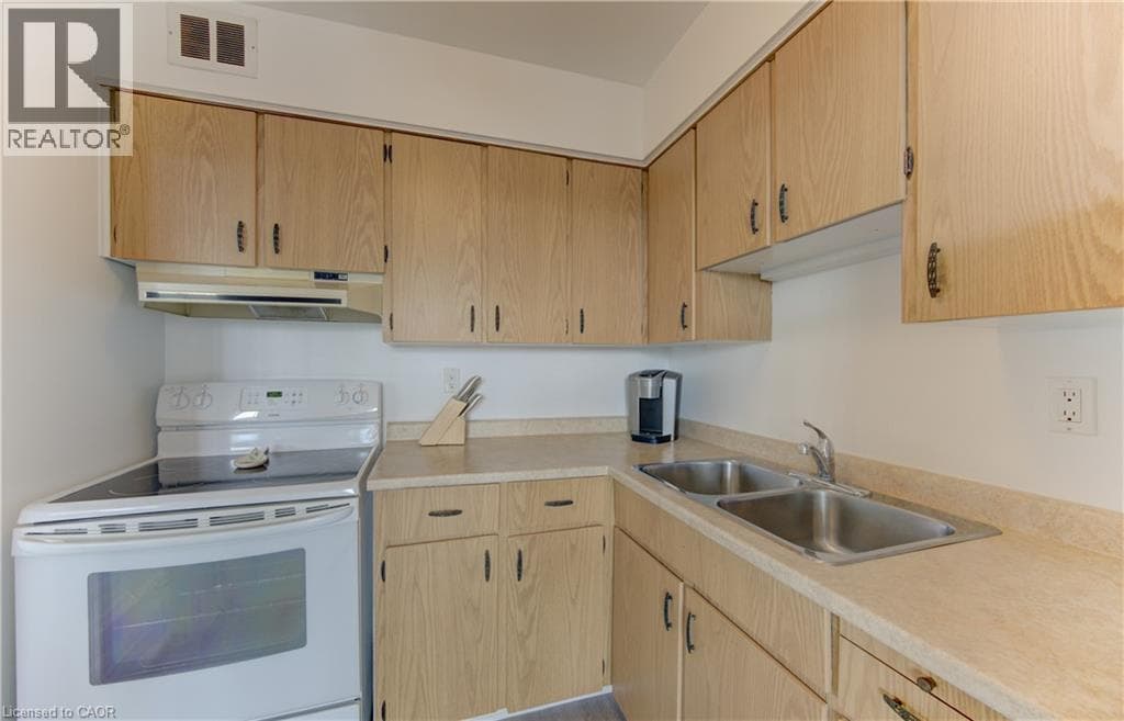 Apartment for sale at 24 MIDLAND Drive Unit# 403, Stanley Park, Kitchener, Ontario, photo 8