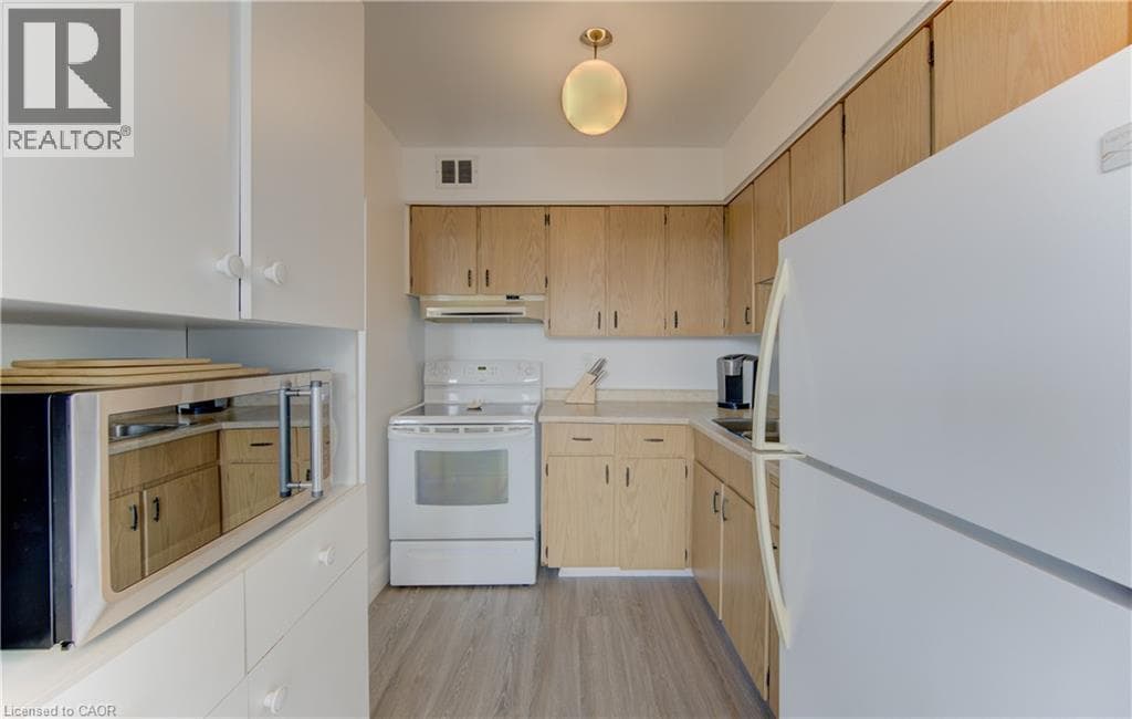 Apartment for sale at 24 MIDLAND Drive Unit# 403, Stanley Park, Kitchener, Ontario, photo 6