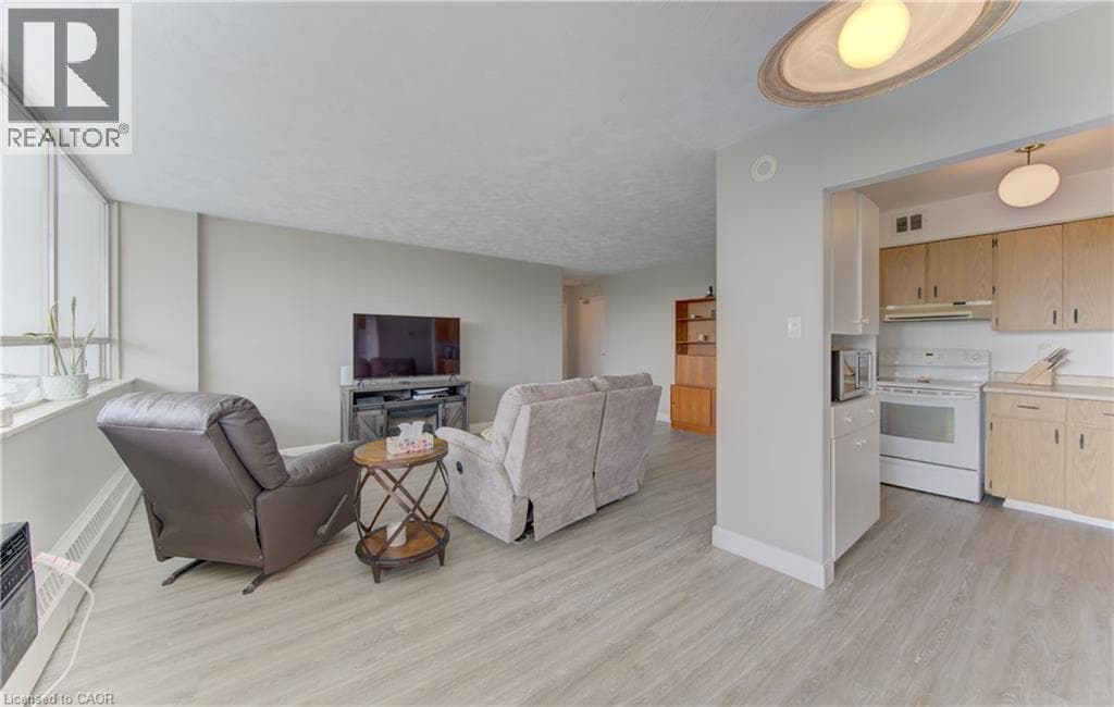 Apartment for sale at 24 MIDLAND Drive Unit# 403, Stanley Park, Kitchener, Ontario, photo 5