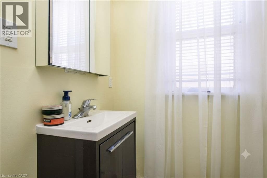 Multi-family for sale at 10 SHANLEY Street, Midtown, Kitchener, Ontario, photo 21