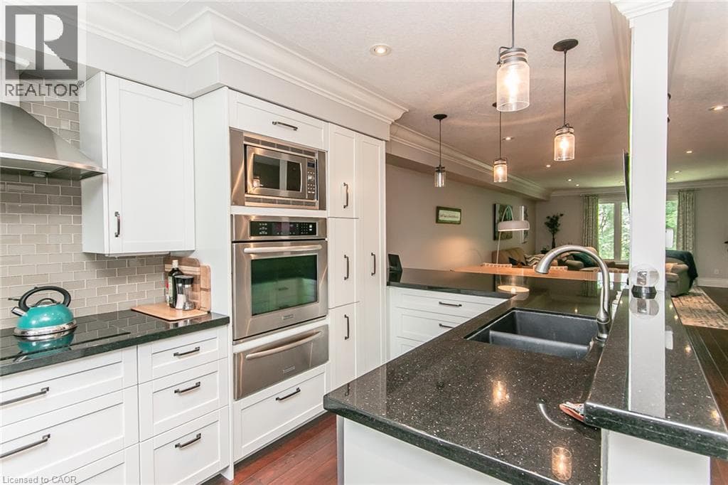 Townhouse for sale at 28 AHRENS Street W Unit# D, Civic Centre, Kitchener, Ontario, photo 10