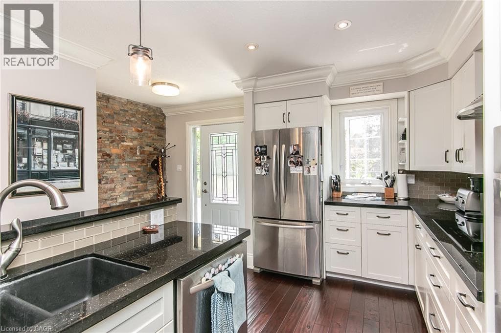 Townhouse for sale at 28 AHRENS Street W Unit# D, Civic Centre, Kitchener, Ontario, photo 13