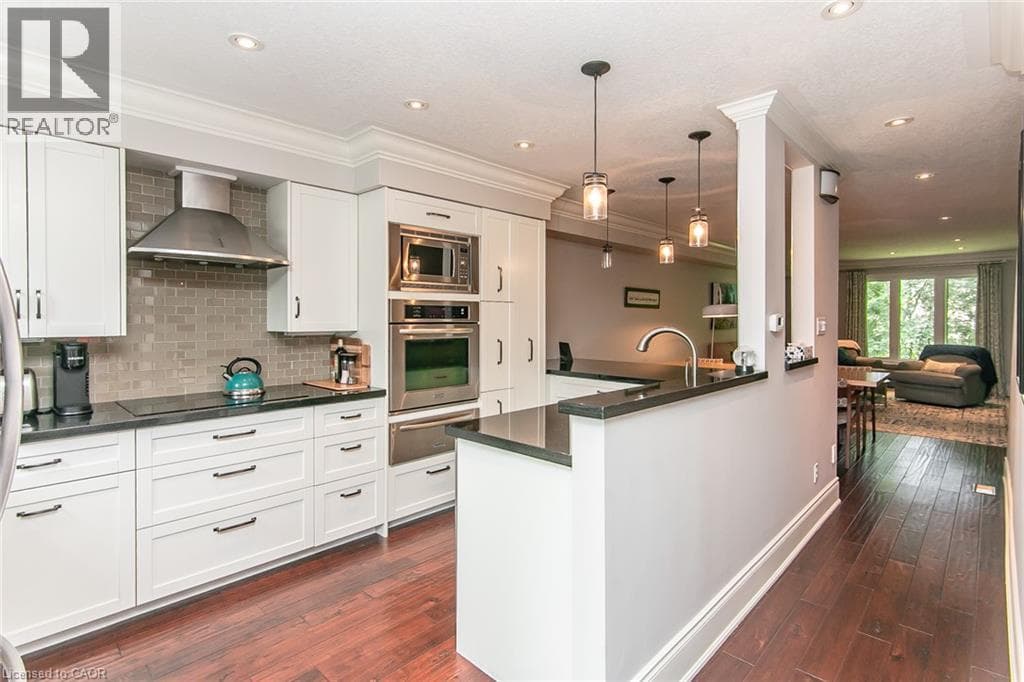 Townhouse for sale at 28 AHRENS Street W Unit# D, Civic Centre, Kitchener, Ontario, photo 9