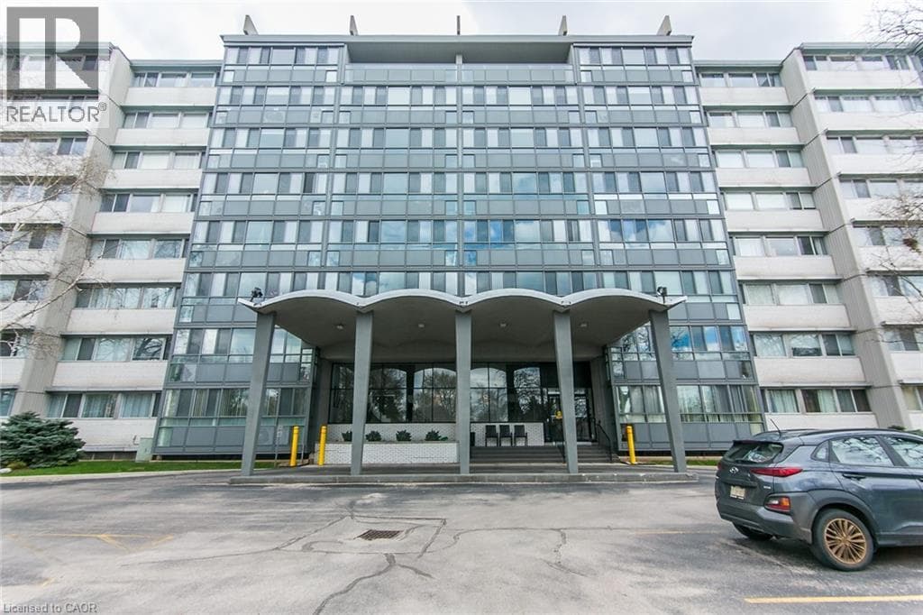 Apartment for sale at 24 MIDLAND Drive Unit# 402, Stanley Park, Kitchener, Ontario, photo 3