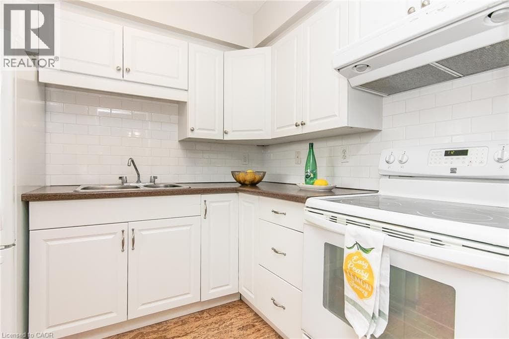 Apartment for sale at 24 MIDLAND Drive Unit# 402, Stanley Park, Kitchener, Ontario, photo 19