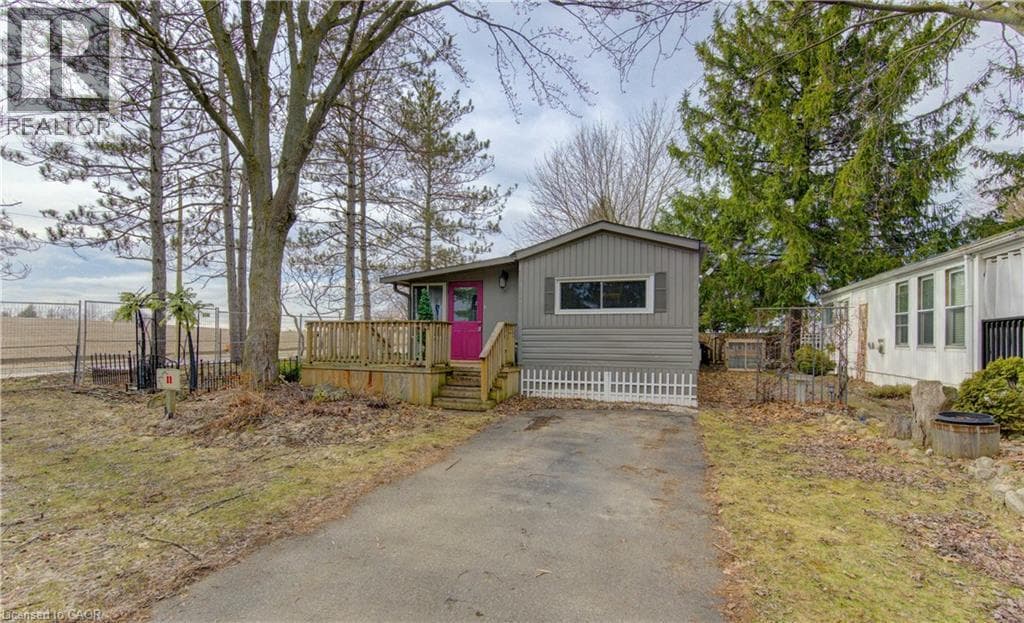 Detached for sale at 580 BEAVER CREEK Road Unit# 11, Laurelwood, Waterloo, Ontario, photo 2