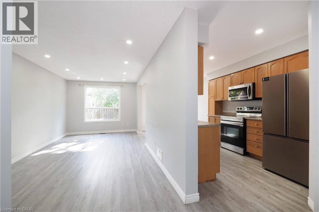 Townhouse for sale at 776 PARIS Boulevard, Clair Hills, Waterloo, Ontario, photo 9