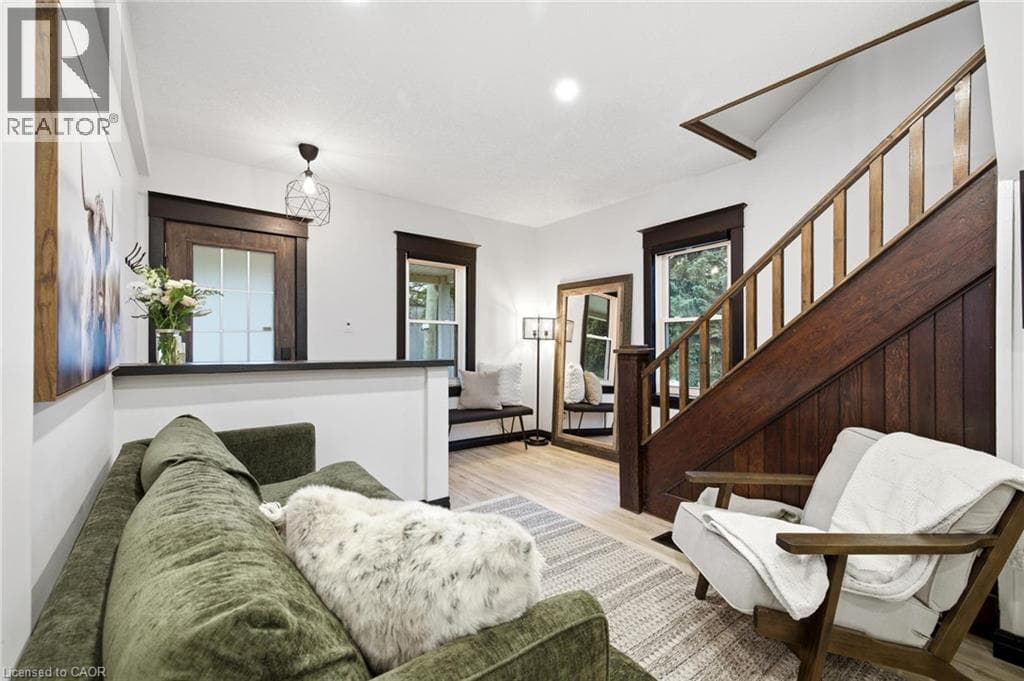 Detached for sale at 35 ARTHUR Street N, Elmira, Woolwich, Ontario, photo 2
