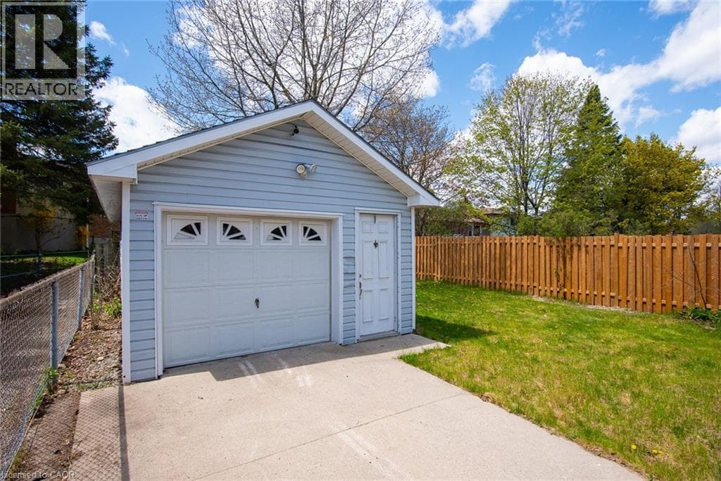 Detached for sale at 87 CHRISTOPHER Drive, Lincoln Heights, Waterloo, Ontario, photo 7