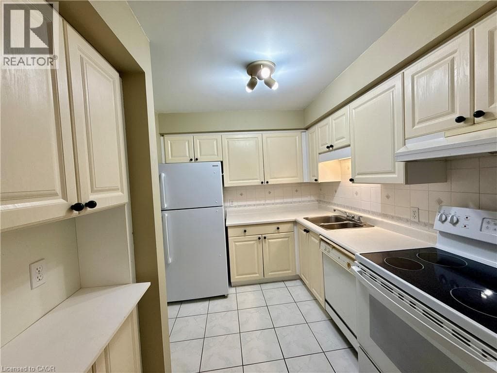 Townhouse for sale at 350 ERBSVILLE Road Unit# 13, Rummelhardt, Waterloo, Ontario, photo 8