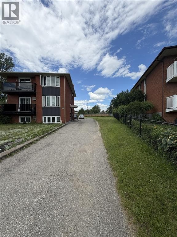 Multi-family for sale at 26 CARNABY Crescent, Idlewood, Kitchener, Ontario, photo 21