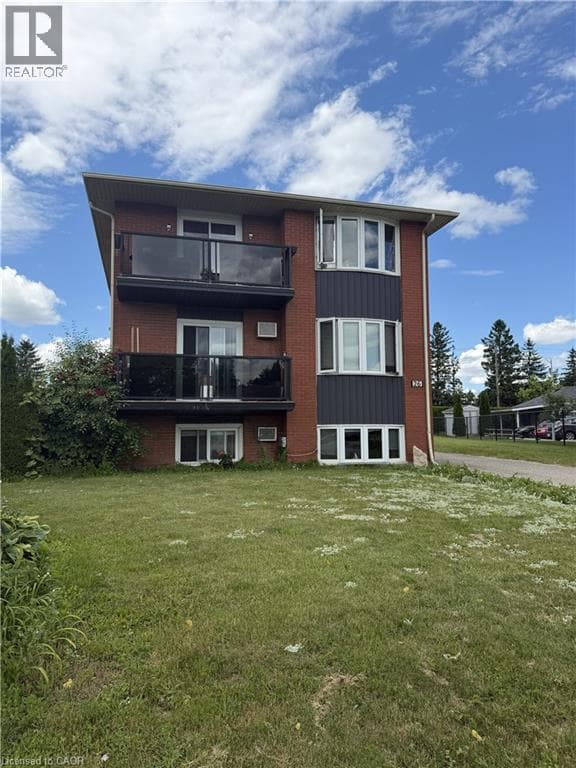 Multi-family for sale at 26 CARNABY Crescent, Idlewood, Kitchener, Ontario, photo 2