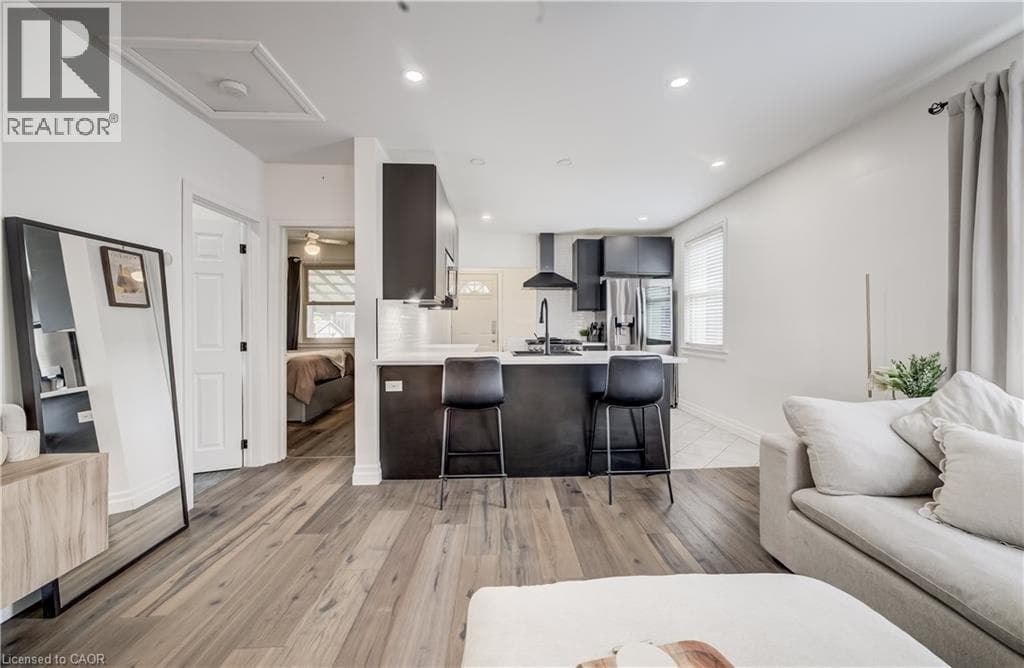 Detached for sale at 34 ST CLAIR Avenue, Southdale, Kitchener, Ontario, photo 8