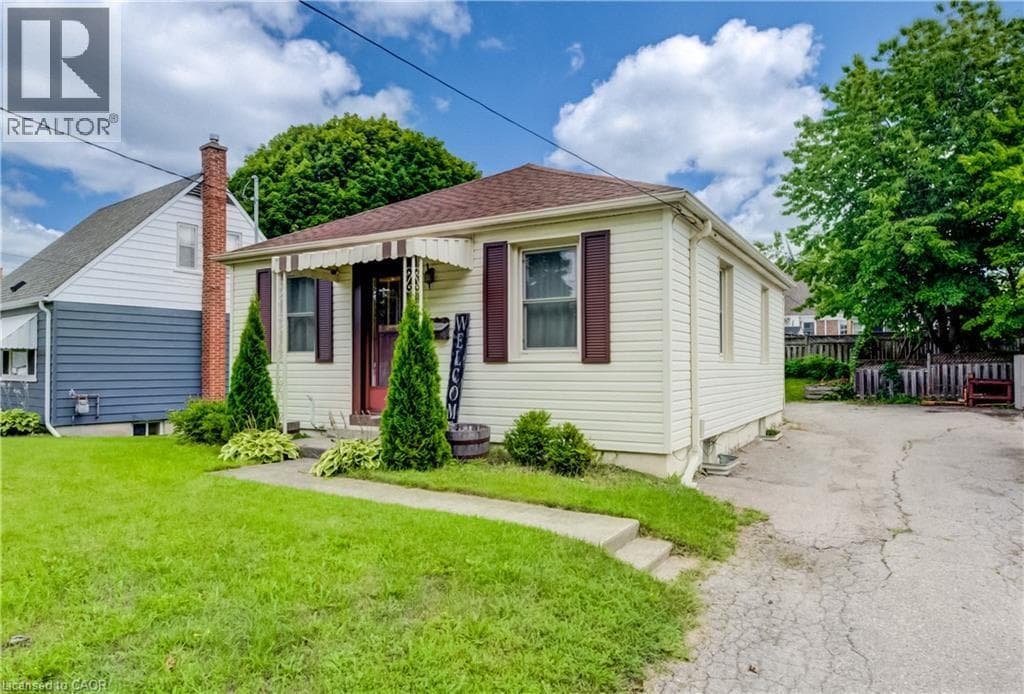 Detached for sale at 34 ST CLAIR Avenue, Southdale, Kitchener, Ontario, photo 4