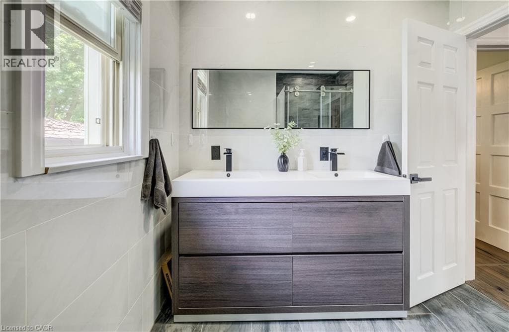 Detached for sale at 34 ST CLAIR Avenue, Southdale, Kitchener, Ontario, photo 18