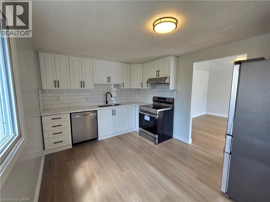 Detached for sale at 99 CLUTHE Crescent, Pioneer Park, Kitchener, Ontario, photo 10