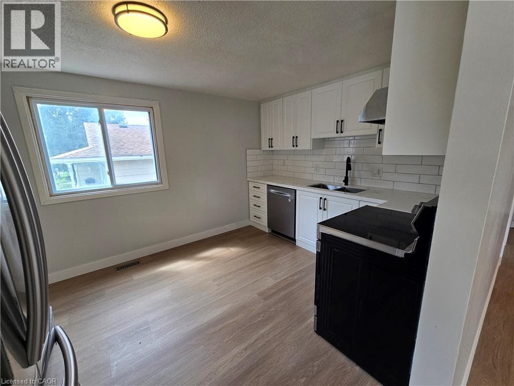 Detached for sale at 99 CLUTHE Crescent, Pioneer Park, Kitchener, Ontario, photo 11