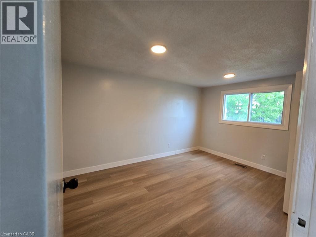 Detached for sale at 99 CLUTHE Crescent, Pioneer Park, Kitchener, Ontario, photo 15