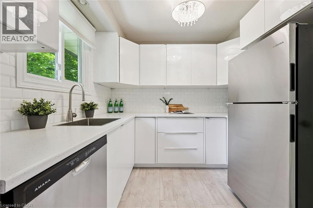 Townhouse for sale at 49 CEDARWOODS Crescent Unit# 53, Vanier, Kitchener, Ontario, photo 10