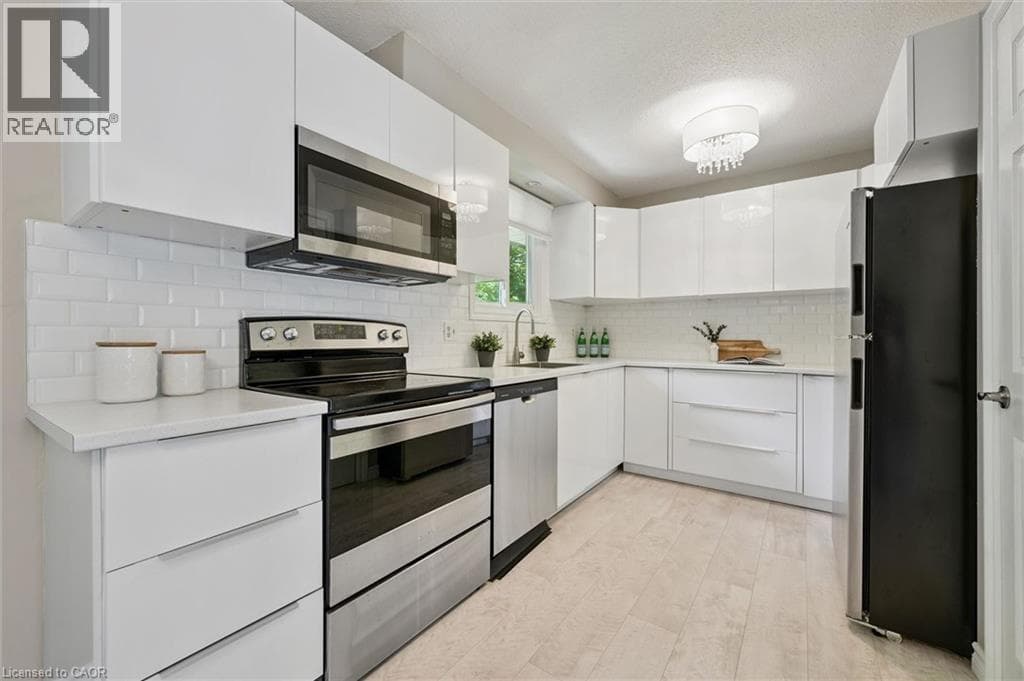 Townhouse for sale at 49 CEDARWOODS Crescent Unit# 53, Vanier, Kitchener, Ontario, photo 9