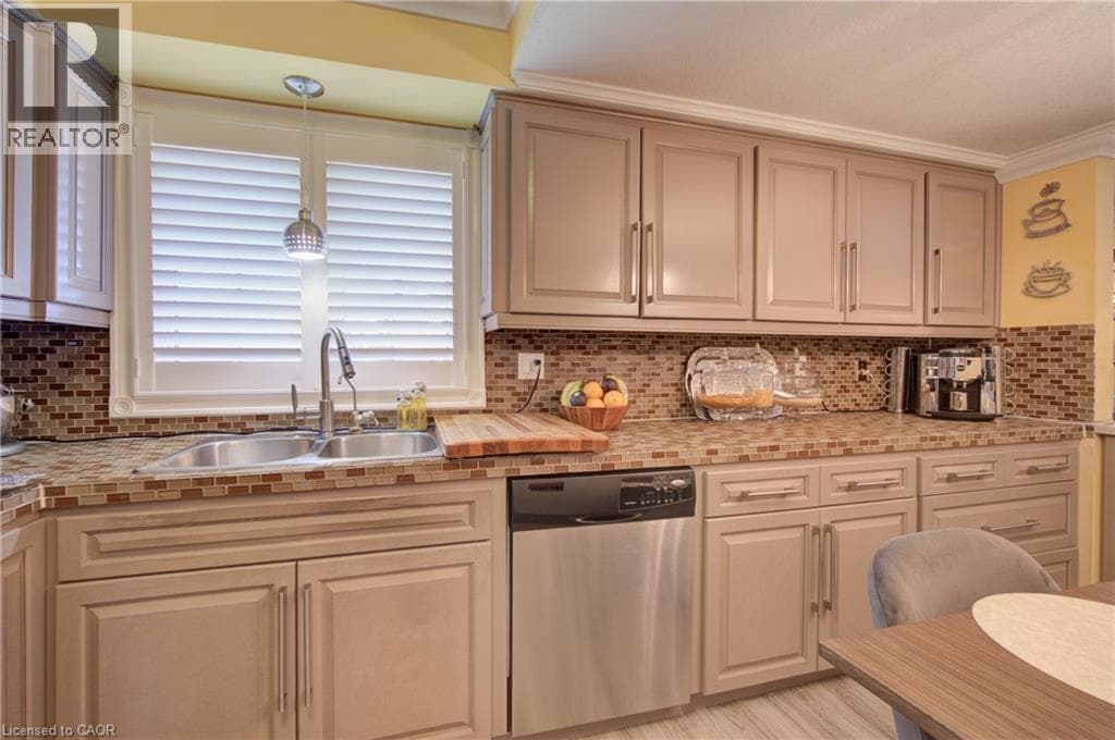 Detached for sale at 103 SOUTHWOOD Drive, Southwood, Cambridge, Ontario, photo 16