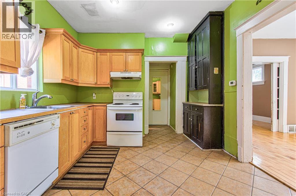 Detached for sale at 22 HERLAN Avenue, Cherry Hill, Kitchener, Ontario, photo 11