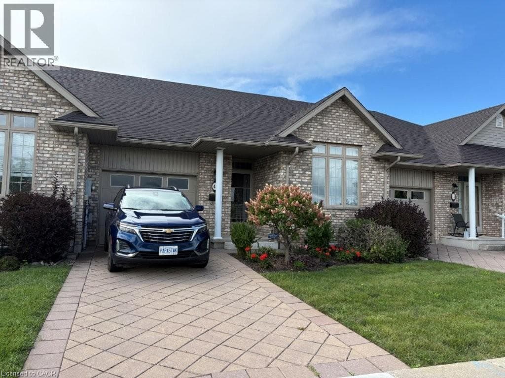 44 LIVINGSTON Boulevard Unit# 11