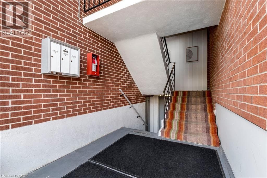 Multi-family for sale at 43 SIXTH Avenue, Vanier, Kitchener, Ontario, photo 5