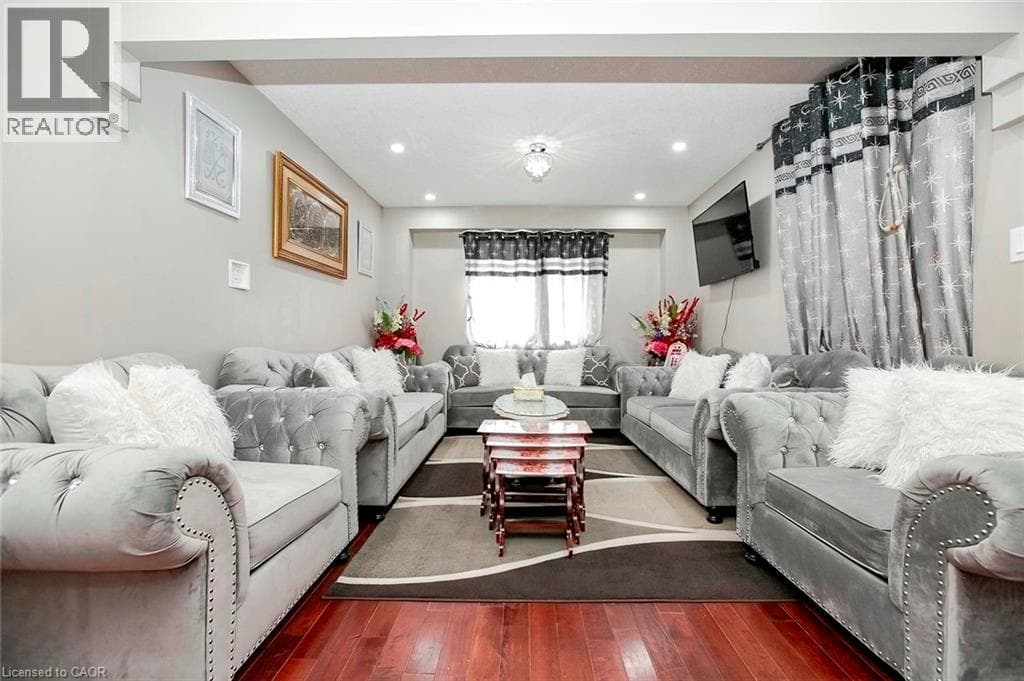 Detached for sale at 107 GLENCLIFFE Court, Grand River North, Kitchener, Ontario, photo 5