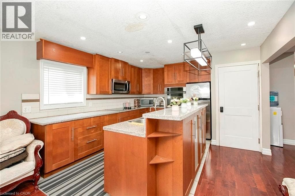 Detached for sale at 107 GLENCLIFFE Court, Grand River North, Kitchener, Ontario, photo 9