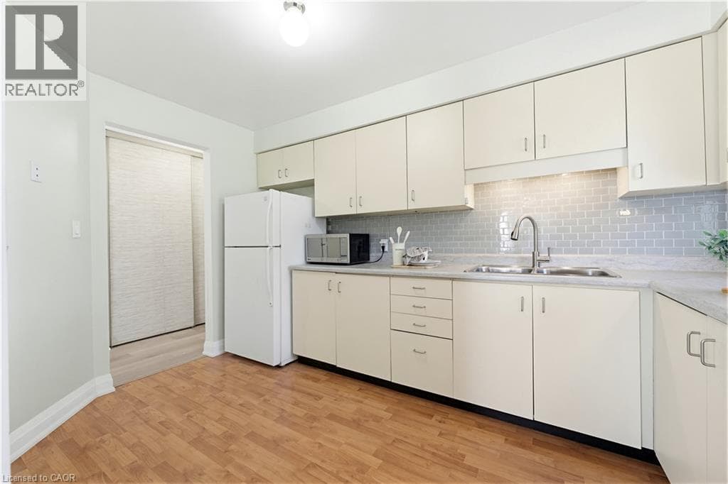 Apartment for sale at 30 HUGO Crescent Unit# 110, Southdale, Kitchener, Ontario, photo 8