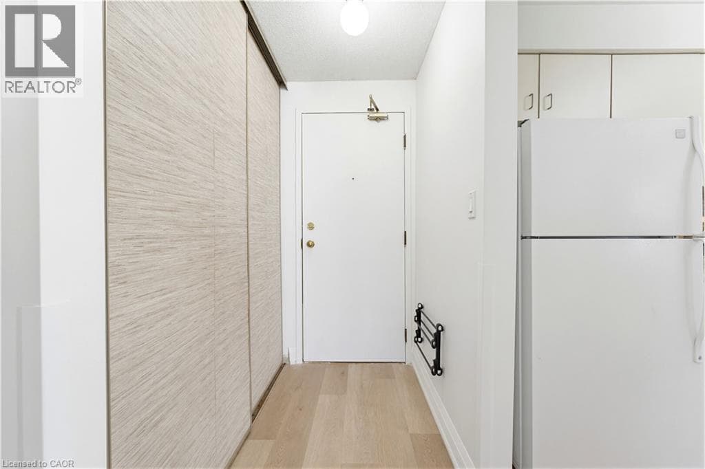 Apartment for sale at 30 HUGO Crescent Unit# 110, Southdale, Kitchener, Ontario, photo 3