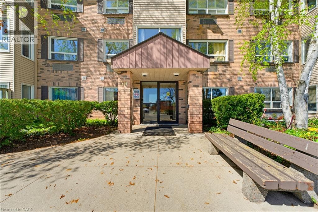 Apartment for sale at 30 HUGO Crescent Unit# 110, Southdale, Kitchener, Ontario, photo 2