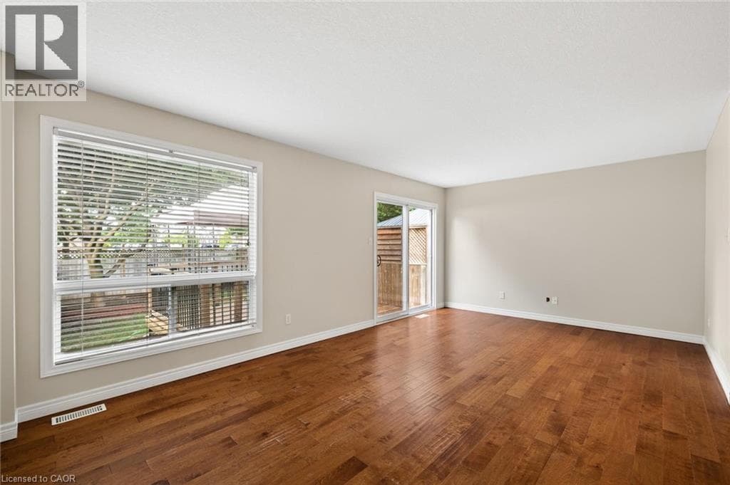 Townhouse for sale at 21 PORCHLIGHT Drive, Elmira, Woolwich, Ontario, photo 13