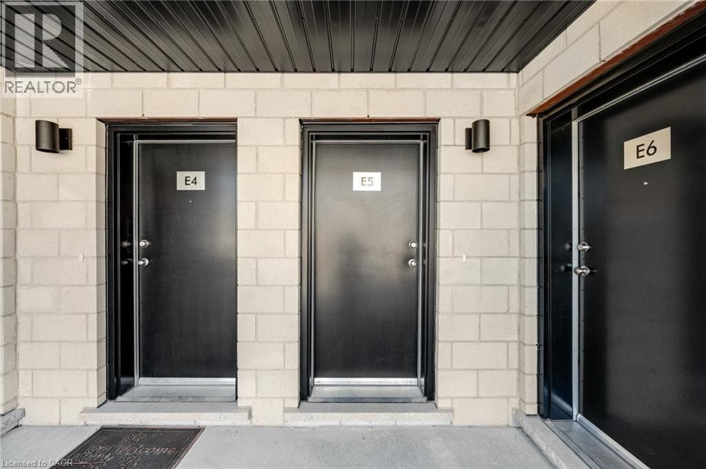Townhouse for sale at 410 NORTHFIELD Drive W Unit# E11, Lakeshore North, Waterloo, Ontario, photo 3