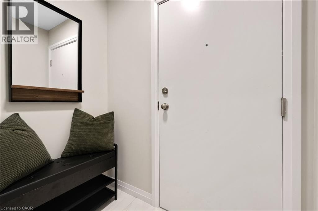 Townhouse for sale at 410 NORTHFIELD Drive W Unit# D5, Lakeshore North, Waterloo, Ontario, photo 4