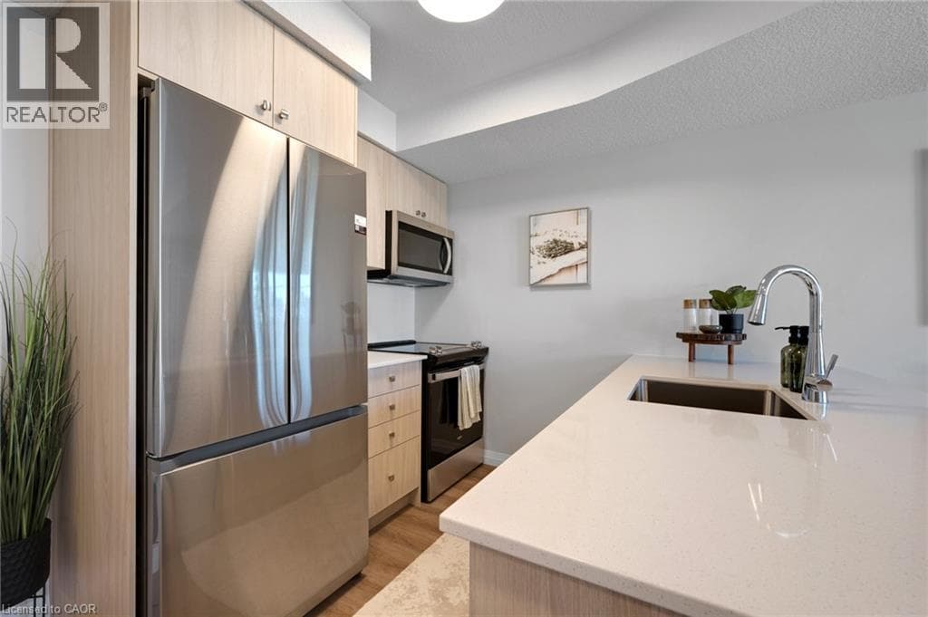 Townhouse for sale at 410 NORTHFIELD Drive W Unit# D10, Lakeshore North, Waterloo, Ontario, photo 7