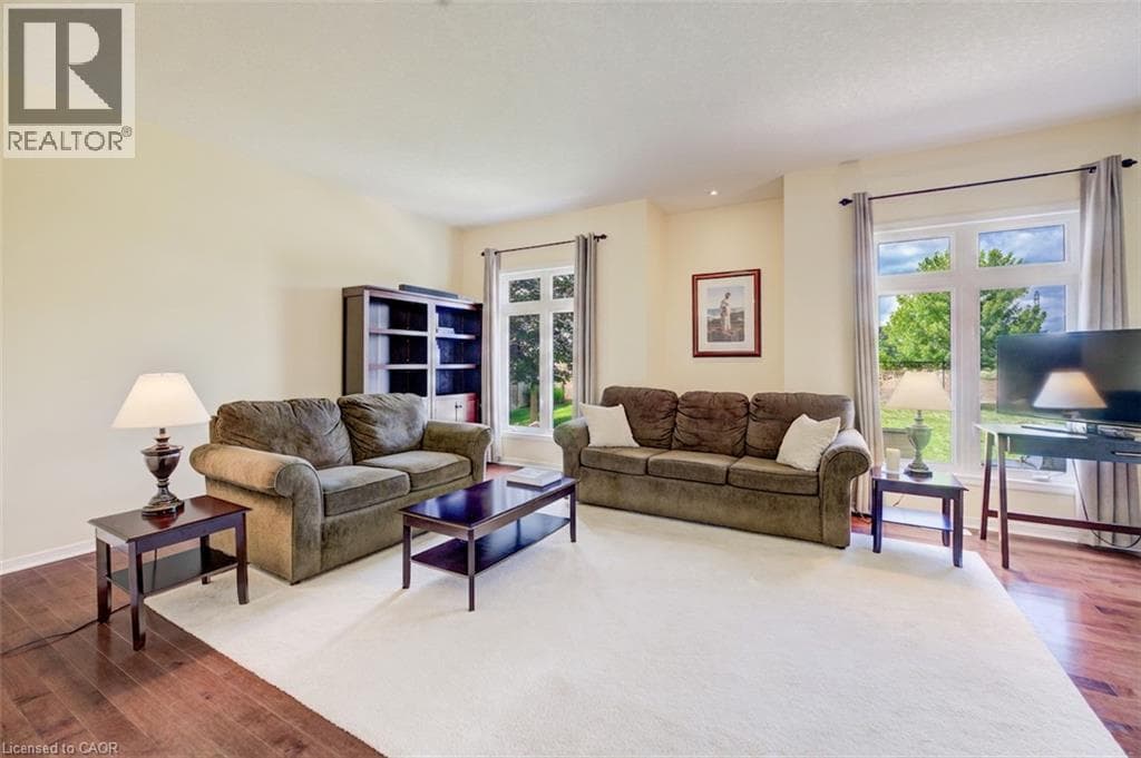 Detached for sale at 64 KROPF Drive, Baden, Wilmot, Ontario, photo 9