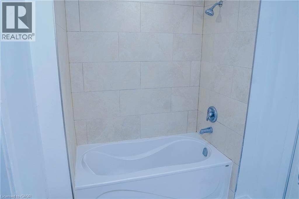 Townhouse for sale at 40 PARK HILL Road, Downtown Galt, Cambridge, Ontario, photo 9