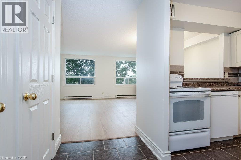 Apartment for sale at 18 HOLBORN Court Unit# 409, Stanley Park, Kitchener, Ontario, photo 5