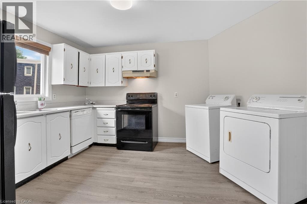 Townhouse for sale at 60 ELMSDALE Drive Unit# 66, Laurentian Hills, Kitchener, Ontario, photo 11