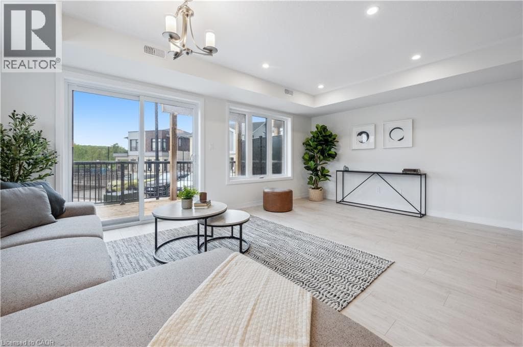 Townhouse for sale at 15 STAUFFER WOODS Trail Unit# 1, Doon South, Kitchener, Ontario, photo 5
